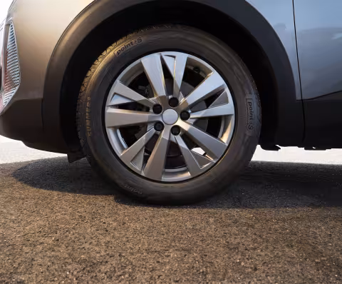 A close up shot a Point S Summer tyre fitted on a gray SUV